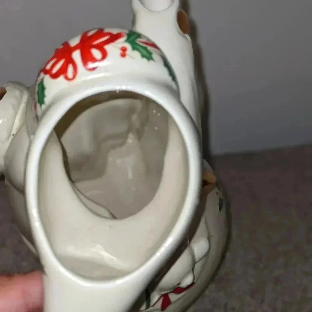 LENOX HOLIDAY PORCELAIN‎ SANTA PITCHER Vintage 1999  Holly Berries Gold Trim 9